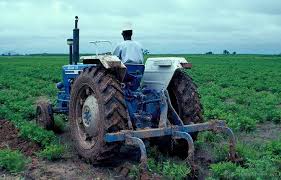 Mechanised Farming: FG to Take Delivery of 500 Tractors in May
